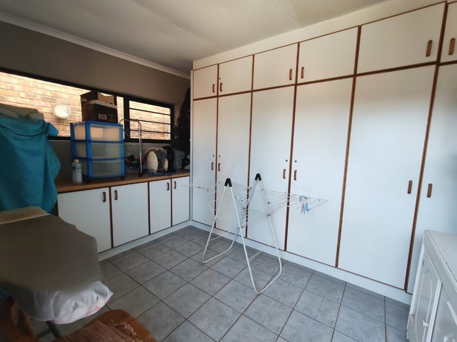 4 Bedroom Property for Sale in Newton Park Eastern Cape